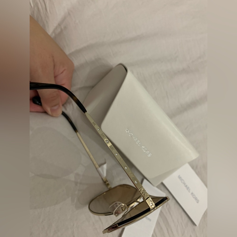 New Michael Kors aviator sunglasses gold mirror - Picture 6 of 14